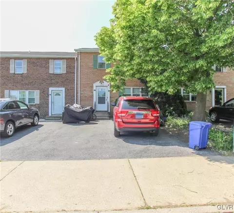 1694 Angela Dr, Bethlehem, PA 18017