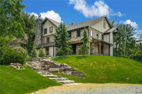 6017 Old Bethlehem Pike, Center Valley, PA 18034