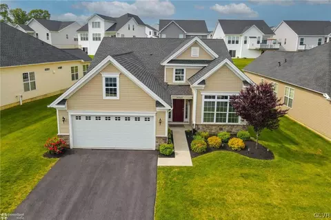 4065 Rutz Ln, Allentown, PA 18104