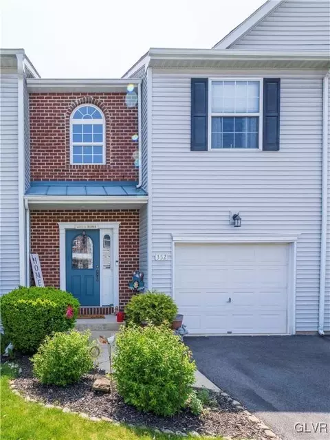 352 Hawthorn Ln, Fullerton, PA 18052