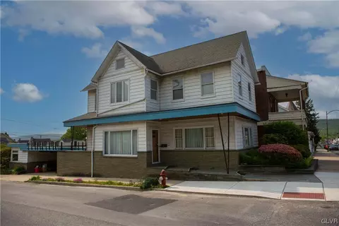 1072 Main St, Slatington, PA 18080