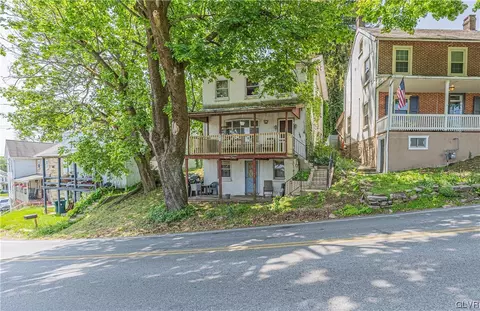 5942 Kings Hwy S, Zionsville, PA 18092