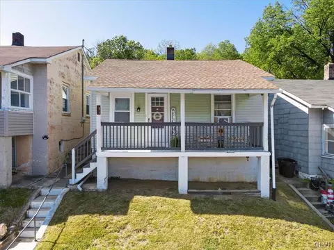 875 Edgemont Ave, Palmerton, PA 18071