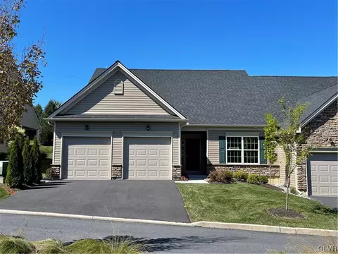 3695 Cottage Dr Apt Lot #LOT 2, Bethlehem, PA 18020
