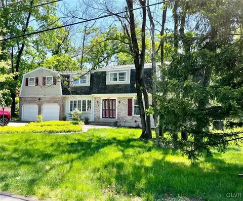 620 Bierys Bridge Rd, Bethlehem, PA 18017