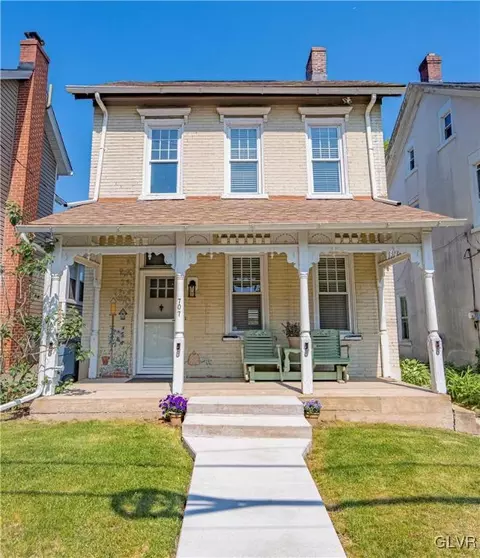 707 Howertown Rd, Catasauqua, PA 18032