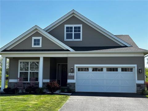 6870 Tulip Ln, East Allen Twp, PA 18014 photo 1