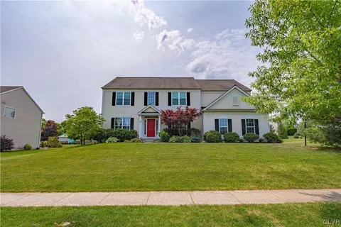 6458 Rutherford Dr, Macungie, PA 18062