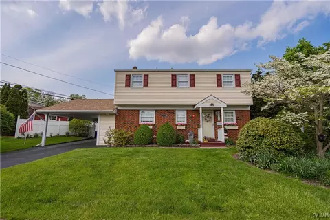 1980 Kenny Dr, Bethlehem, PA 18018