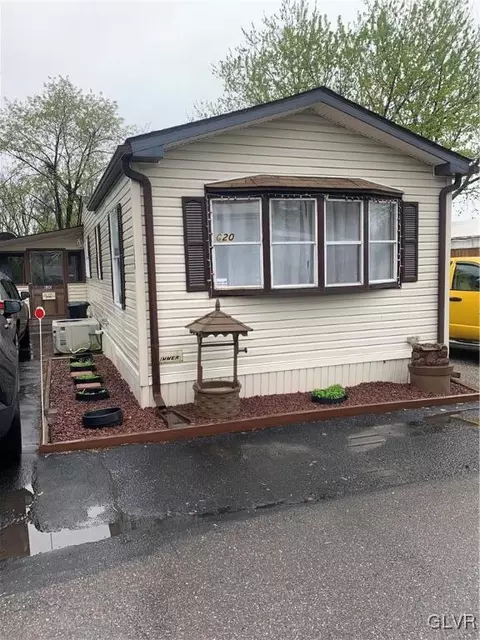 20 Gap View Mobile Ct, Walnutport, PA 18088