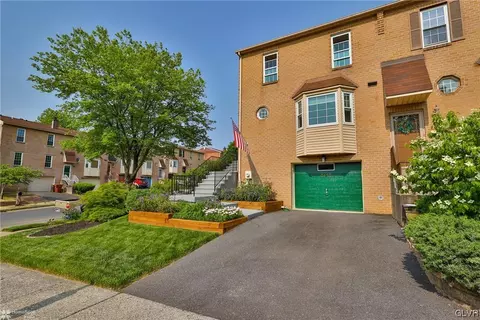 1410 Andrew Dr, Fullerton, PA 18052