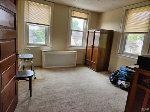 337 E Main St, Bath, PA 18014 photo 8