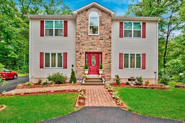365 Cherry Ln, East Stroudsburg, PA 18301