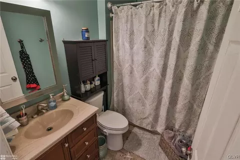 1934 Pine Ct, Hellertown, PA 18055 photo 31