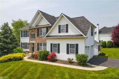 6044 Palomino Dr, Allentown, PA 18106