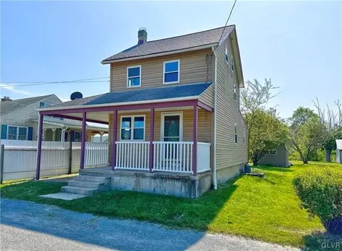 7126 Hoffadeckel Ct, New Tripoli, PA 18066