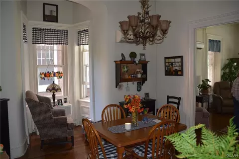 123 E Market St, Bethlehem, PA 18018 photo 5
