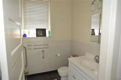 123 E Market St, Bethlehem, PA 18018 photo 32