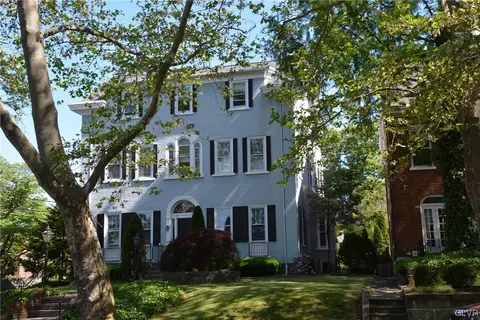 123 E Market St, Bethlehem, PA 18018 photo 2