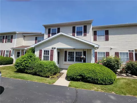 1403 Briarwood Dr, Bethlehem, PA 18020