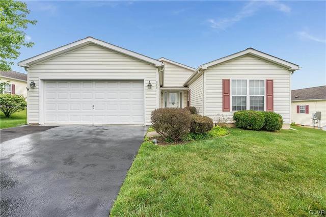 679 Kykuit Pl, Forks Twp, PA 18040