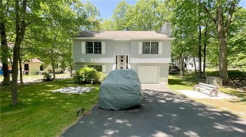 4820 W Pine Ridge Dr, Bushkill, PA 18324 photo 1