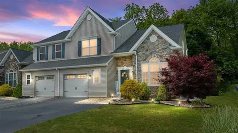 2273 Creekside Dr, Coplay, PA 18037