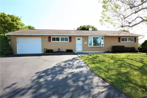 15 Saylor Dr, Coplay, PA 18037