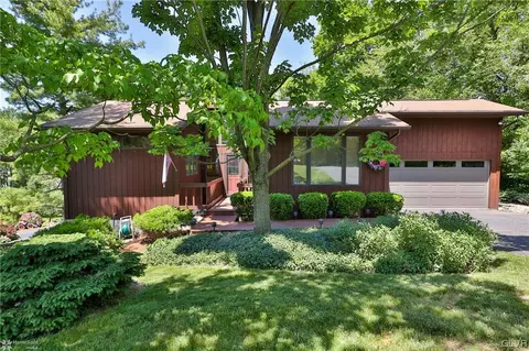 2716 Wagon Wheel Dr, Forks Twp, PA 18040