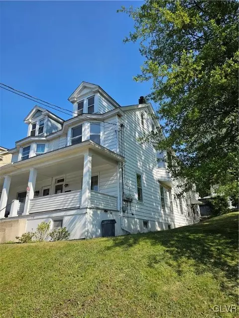 710 E Broad St, Tamaqua, PA 18252