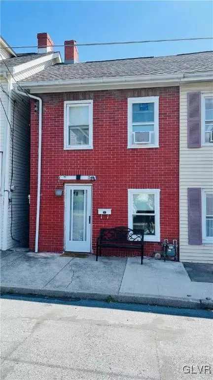 11 3rd St, Coplay, PA 18037