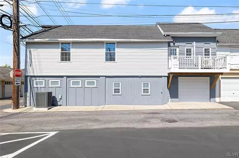 71 E Walnut St, Bethlehem, PA 18018 photo 3
