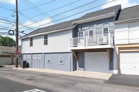 71 E Walnut St, Bethlehem, PA 18018 photo 4