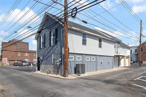 71 E Walnut St, Bethlehem, PA 18018 photo 5