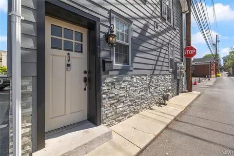 71 E Walnut St, Bethlehem, PA 18018