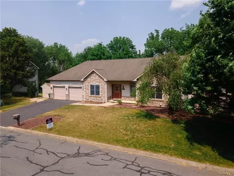 1665 Deer Path Rd, Forks Twp, PA 18040