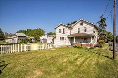 4538 Newburg Rd, Nazareth, PA 18064