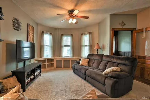 244 E Goepp St, Bethlehem, PA 18018 photo 2