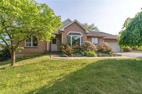 1604 Sunset Dr, Fullerton, PA 18052