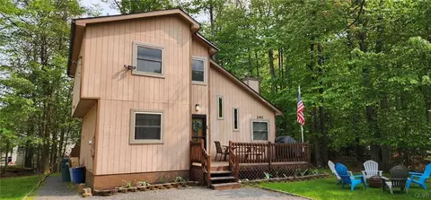 1076 Knollwood Dr, Coolbaugh Twp, PA 18466