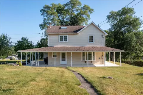 2174 Blue Barn Rd, Orefield, PA 18069