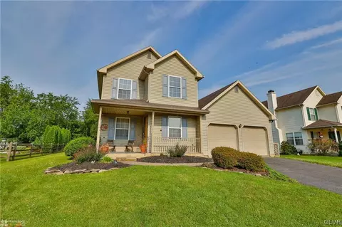 2735 Knollwood Way, Forks Twp, PA 18040