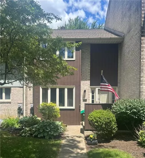 391 Carver Dr, Bethlehem, PA 18017