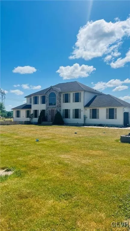 144 Crystal Ter, Mount Bethel, PA 18343