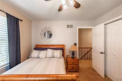 522 Easter Ter, Bath, PA 18014 photo 15