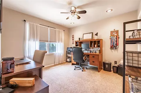522 Easter Ter, Bath, PA 18014 photo 17