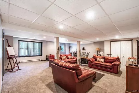 522 Easter Ter, Bath, PA 18014 photo 19