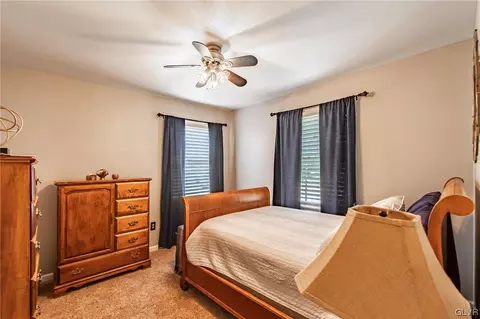 522 Easter Ter, Bath, PA 18014 photo 16