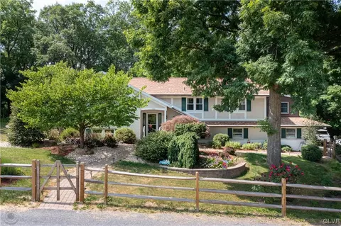 2580 7th St, Bath, PA 18014