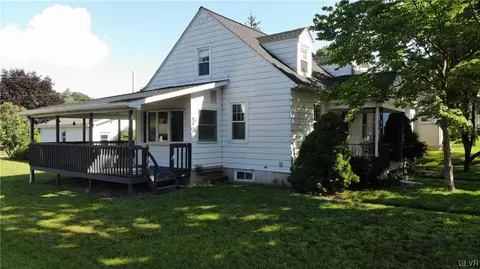 880 New Jersey Ave, Hellertown, PA 18055